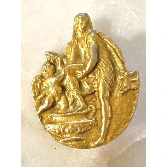Vintage Alva Studios Venus Cherub Gold Tone Mythology Goddess Brooch Pin - Picture 1 of 3